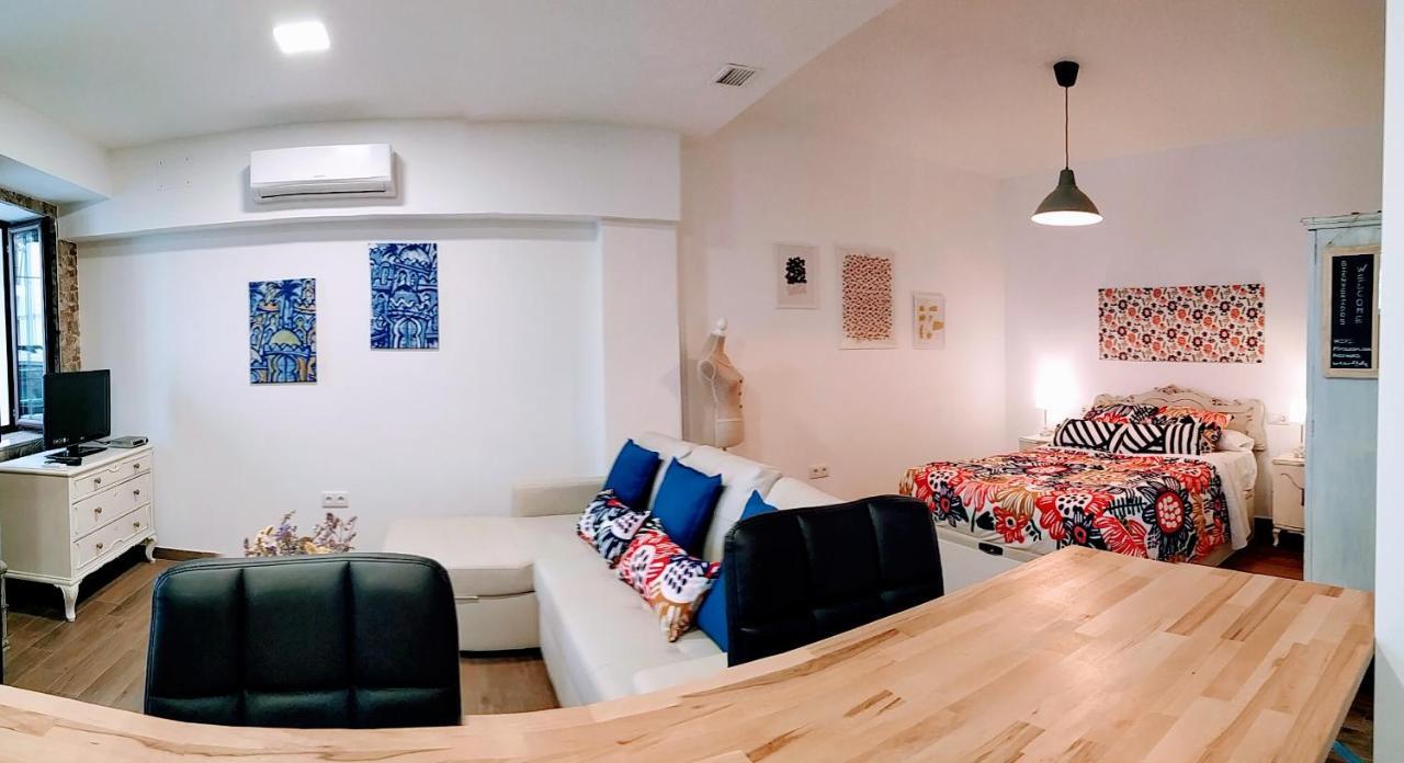 Loft Jazmin Junto A Puente Romano Cordoba Exterior photo
